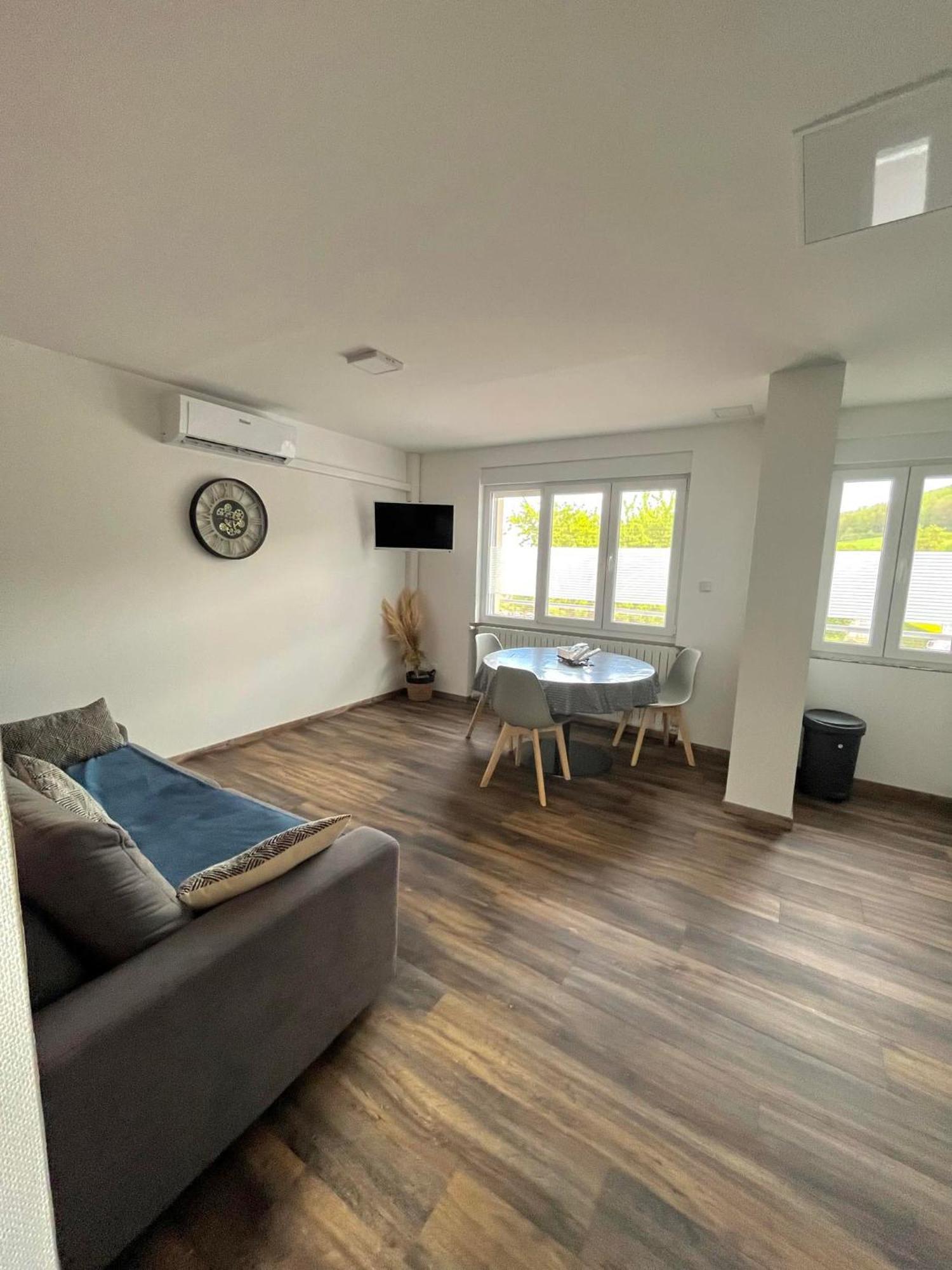 Gm Gite Maison Neuve Et Tout Confort Lucey Exterior foto